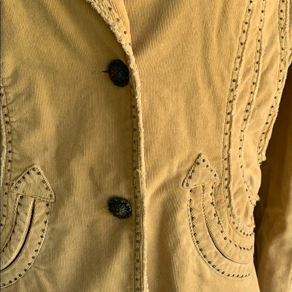 Boutique Jacket - Picture 3 of 7